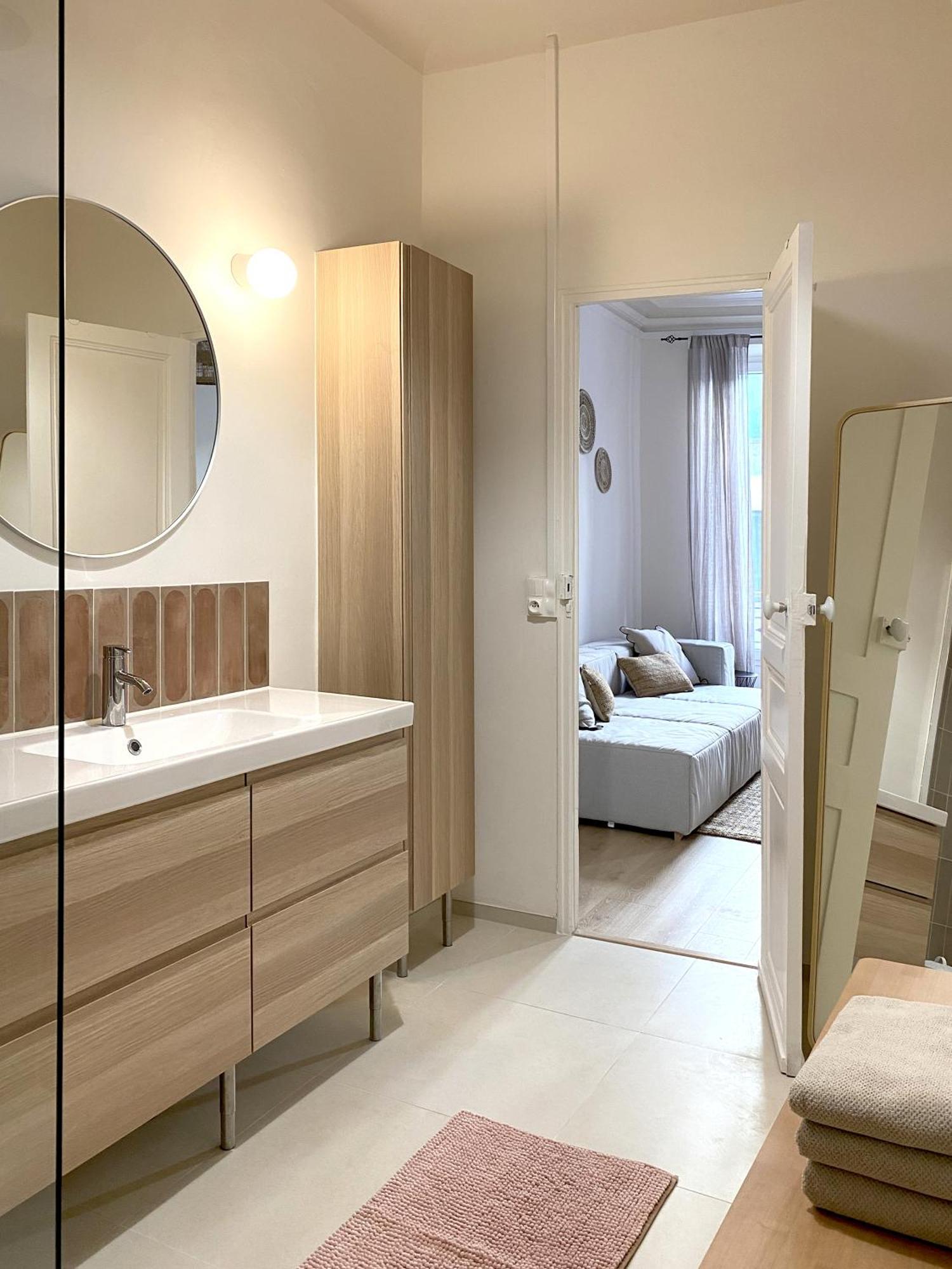Cozy Flat Fully Renovated By Interior Designer Apartment Марсилия Екстериор снимка